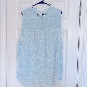 NWOT, Ava&Viv smocked sleeveless blouse